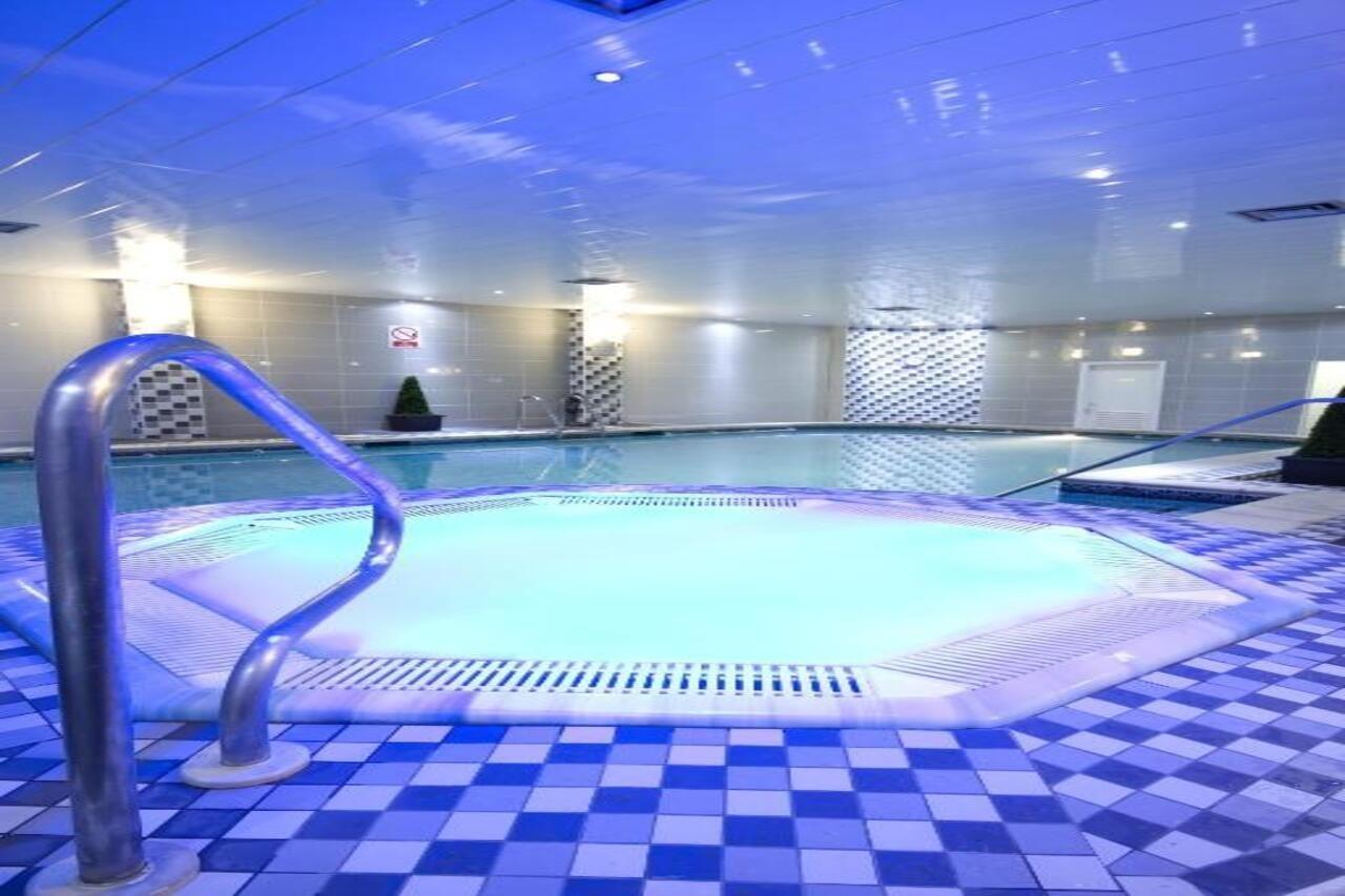 Burnley North Oaks Hotel And Leisure Club Exterior photo
