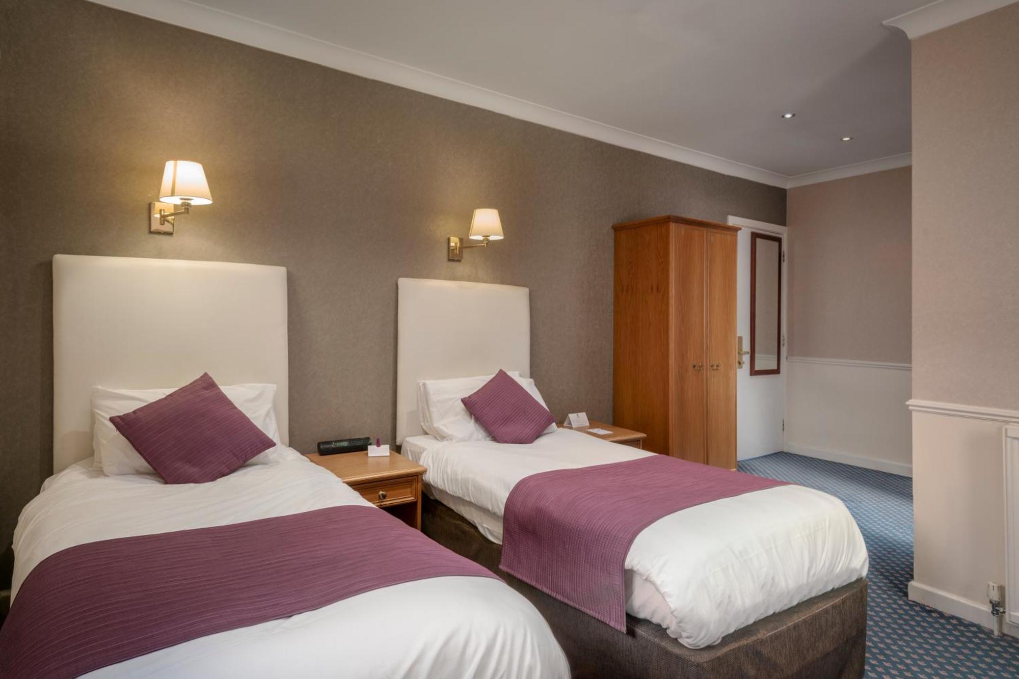 Burnley North Oaks Hotel And Leisure Club Room photo